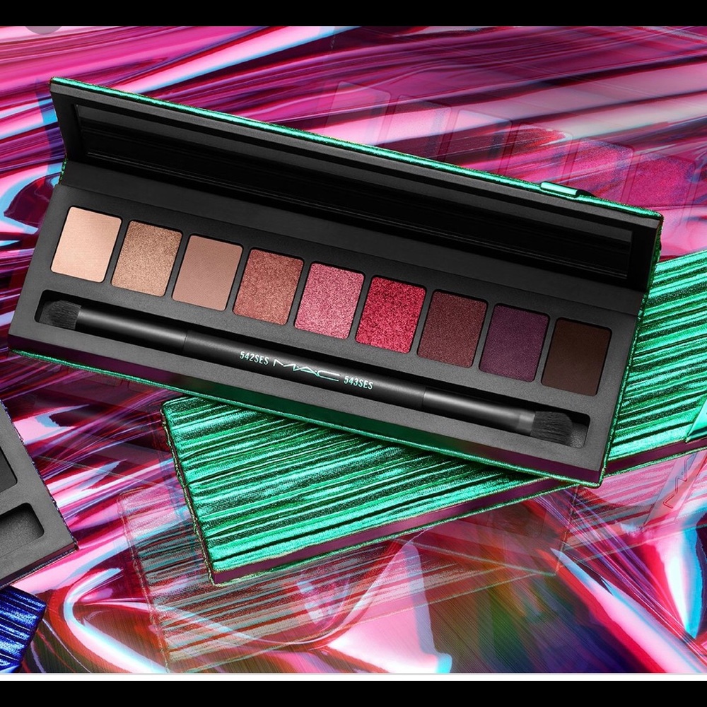 MAC Cosmetics eyeshadow palette